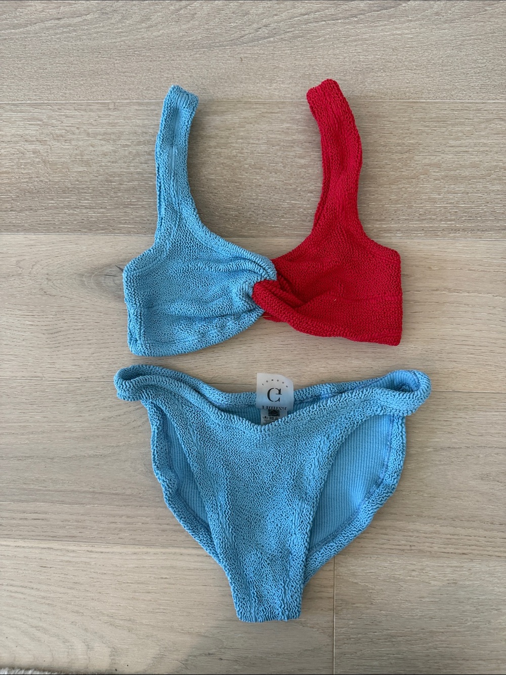Hunza G Two-Tone Red and Light Blue Knot Bikini